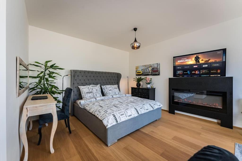 Apartment Romantic Wellness